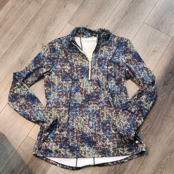 Bally Patterned Women's Workout Shirt - Picture 1 of 4